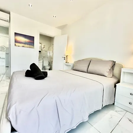 Lumiere Retreat 2 * 라르나카