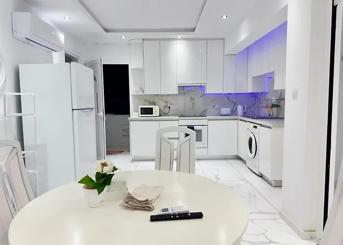 Lumiere Retreat 2 Апартаменты *